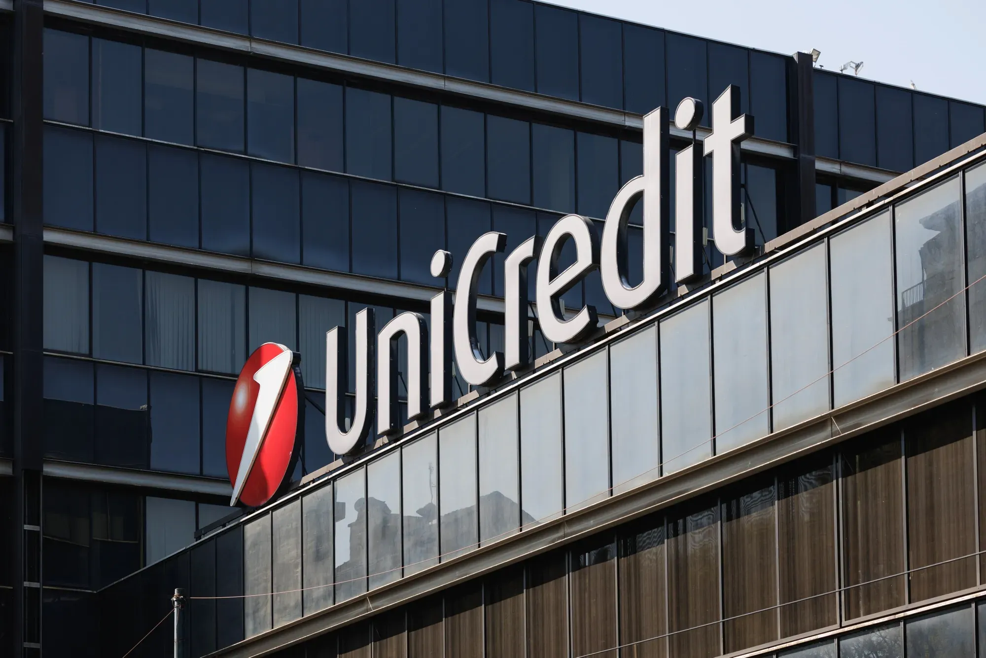 Nou euro stablecoin european dezvoltat de ING, UniCredit si alte banci majore
